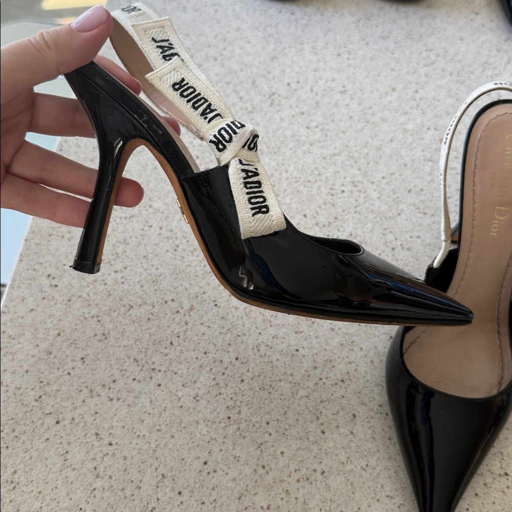 Dior Black Patent Pointed-Toe Slingback Heels with J'Adior Ivory Strap - Picture 5 of 7